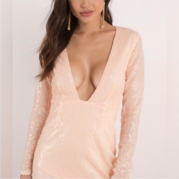 Tobi Deep V Sequin Mini Dress Pale Pink Size Small - Picture 1 of 14